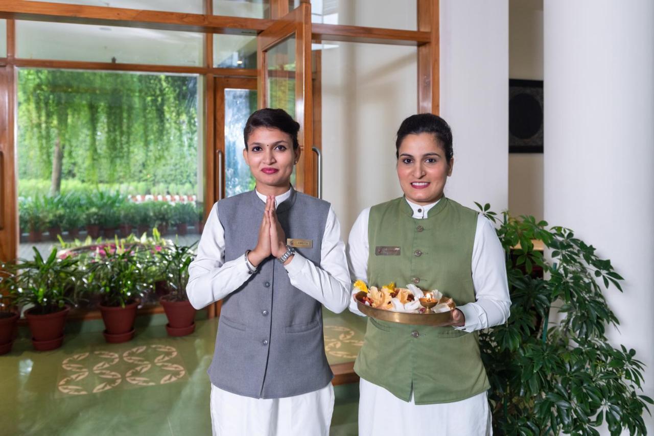 Hotel Naad Wellness Sonipat Exterior foto