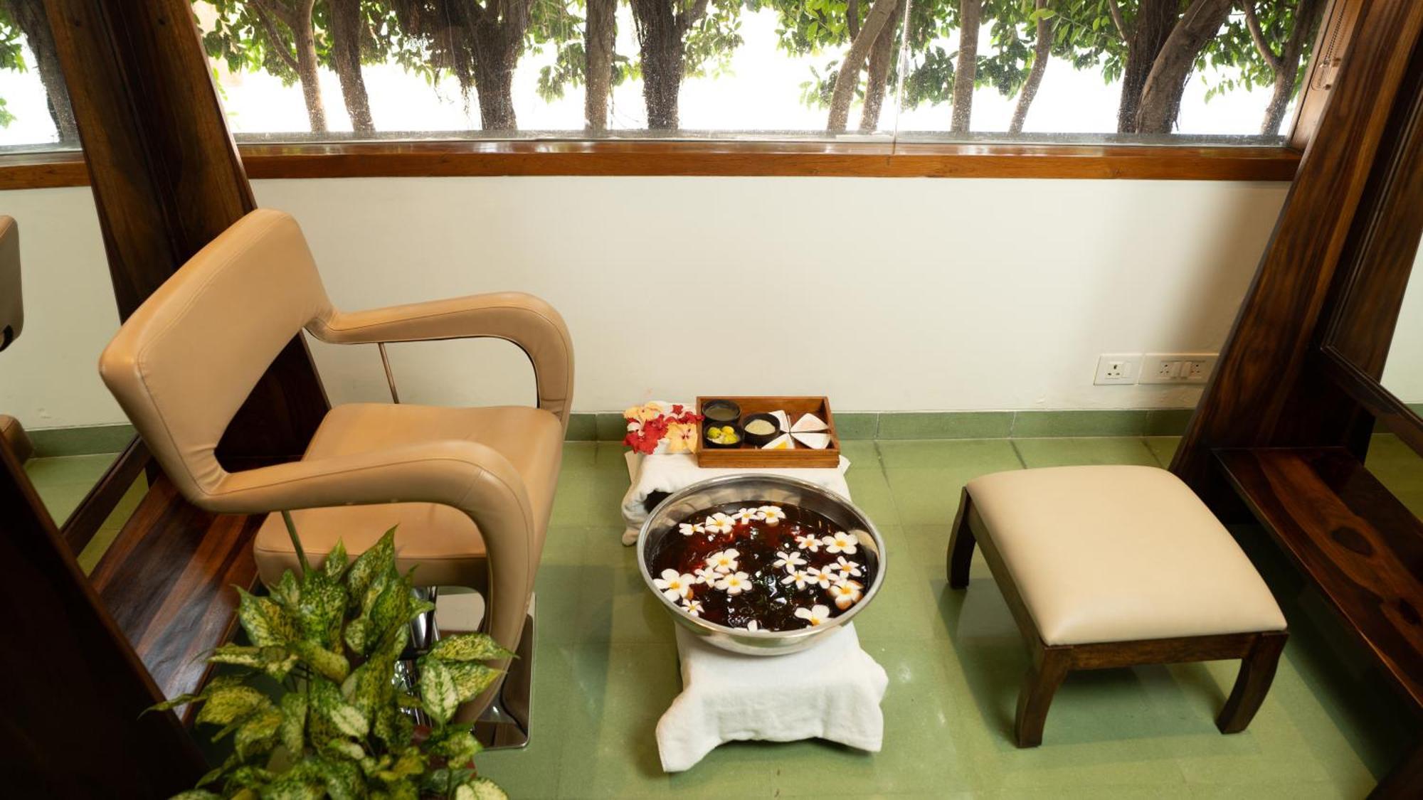 Hotel Naad Wellness Sonipat Exterior foto